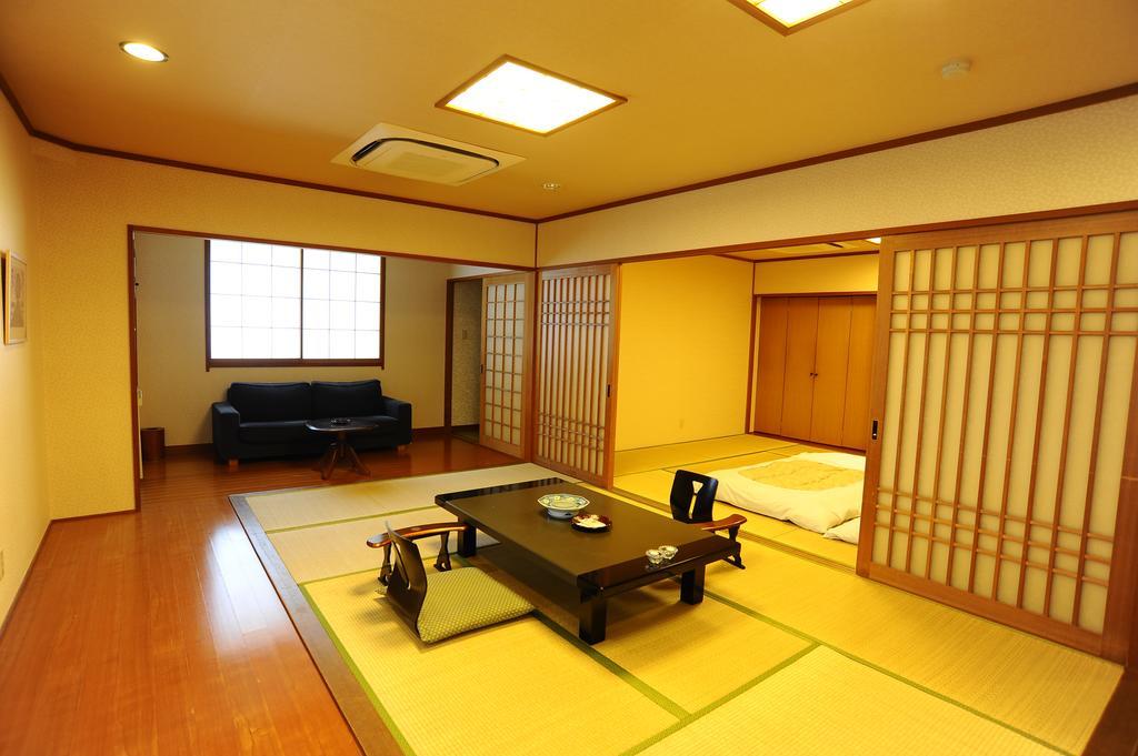 เรียวคัง ฟุคุเซ็น Hotel Shibukawa ภายนอก รูปภาพ