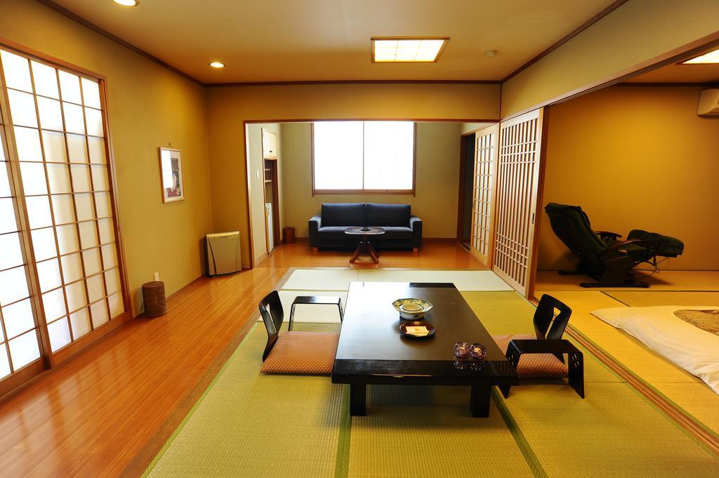 เรียวคัง ฟุคุเซ็น Hotel Shibukawa ภายนอก รูปภาพ