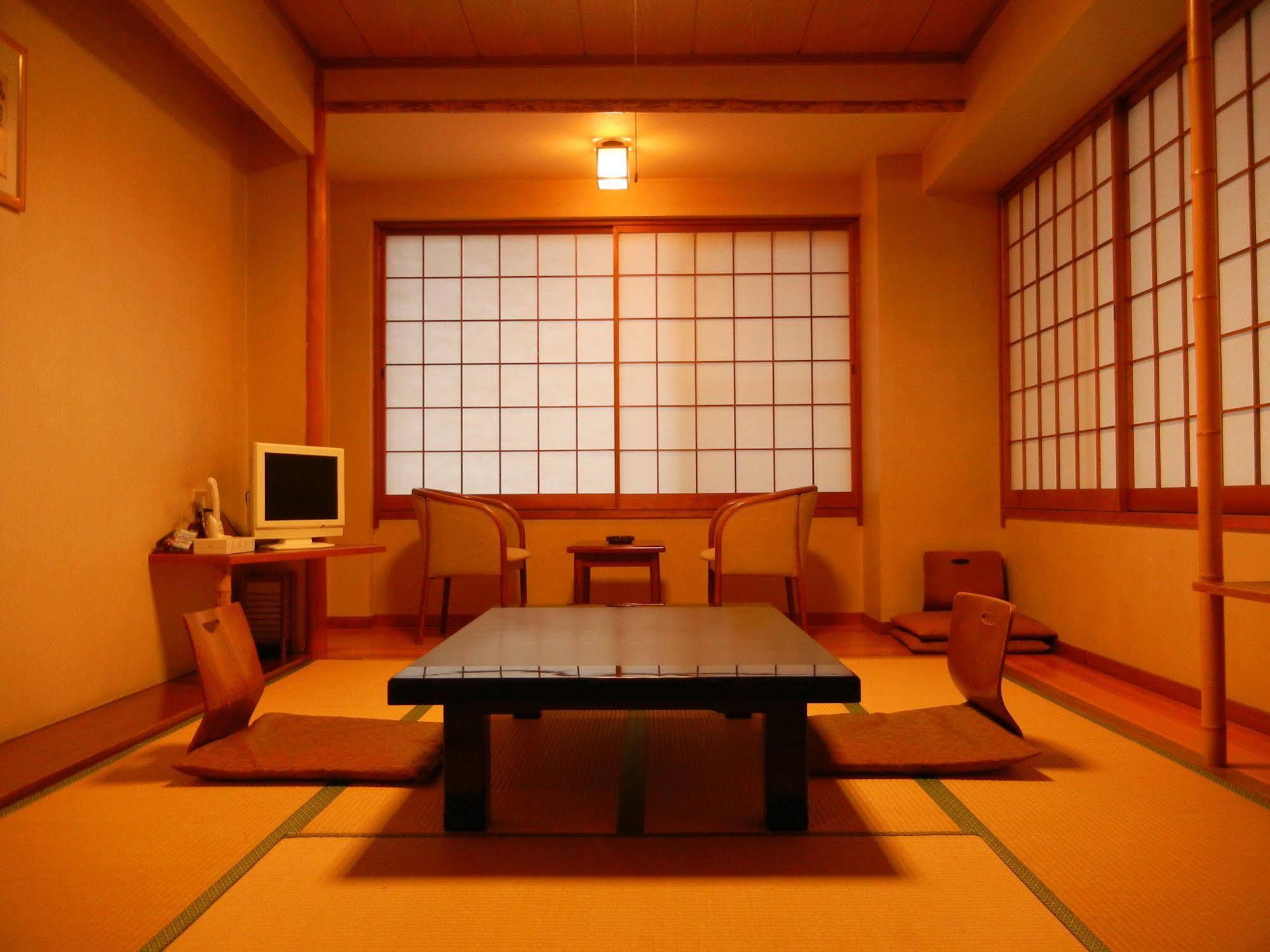เรียวคัง ฟุคุเซ็น Hotel Shibukawa ภายนอก รูปภาพ