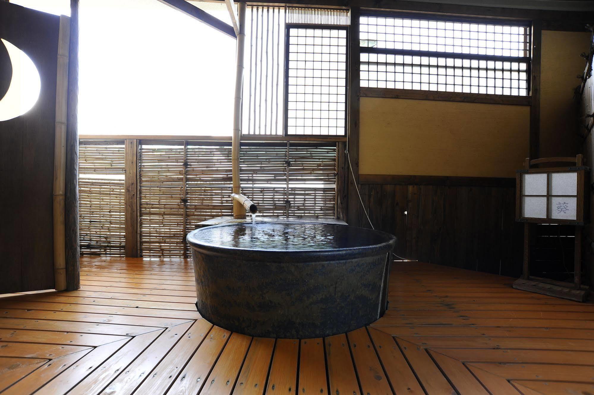 เรียวคัง ฟุคุเซ็น Hotel Shibukawa ภายนอก รูปภาพ