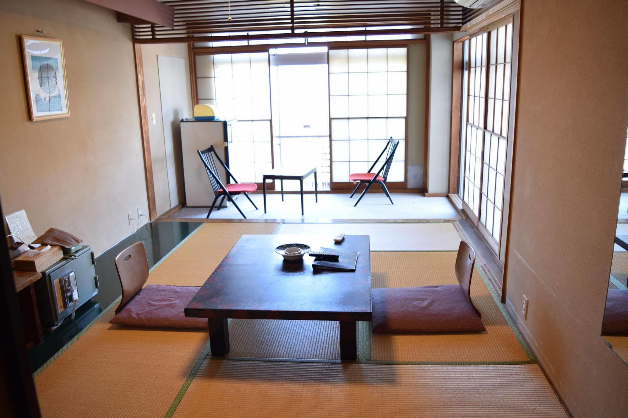 เรียวคัง ฟุคุเซ็น Hotel Shibukawa ภายนอก รูปภาพ